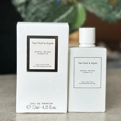 Van Cleef & Arpels Santal Blanc