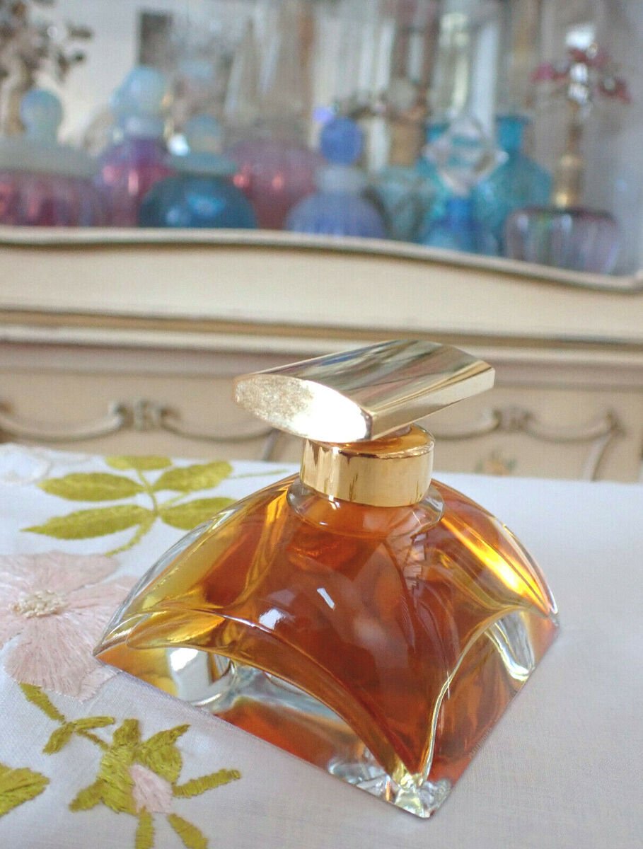 Estée Lauder Spellbound