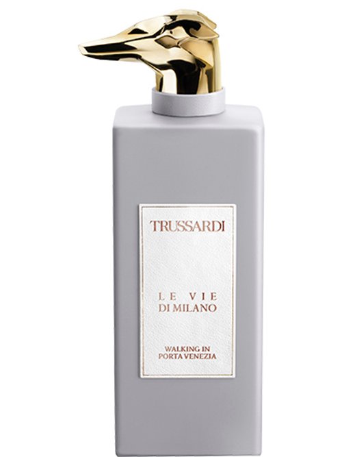 Trussardi Walking In Porta Venezia